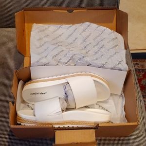 Comfort view women's size 8, white & canvas with white leather strap.